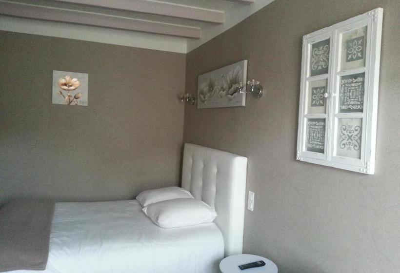 בית מלון כפרי Hôtel Du Roy