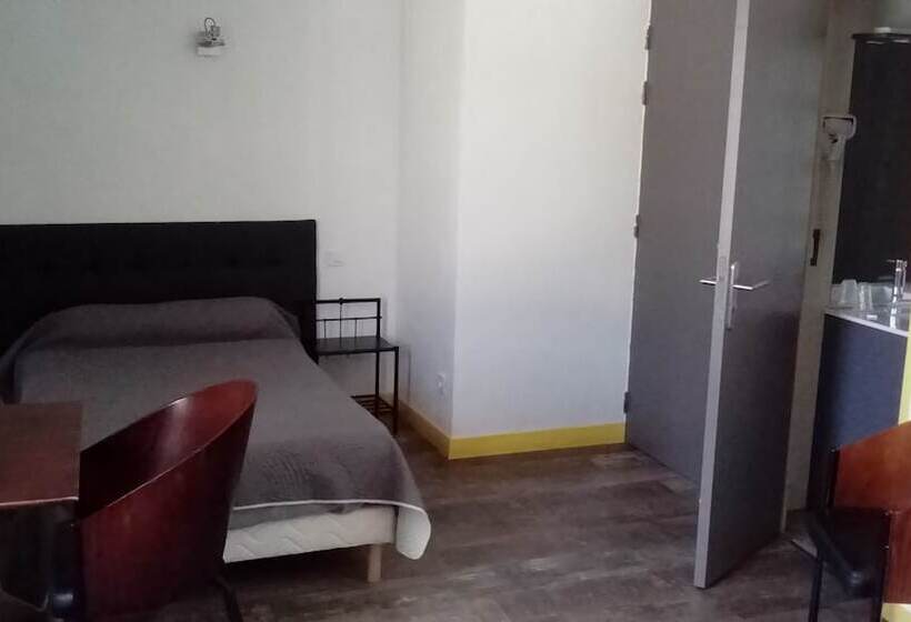 בית מלון כפרי Hôtel Les Beaux Arts  Limoges Hypercentre