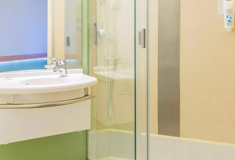 Hotelli Hôtel Ibis Budget Nantes Nord St Herblain