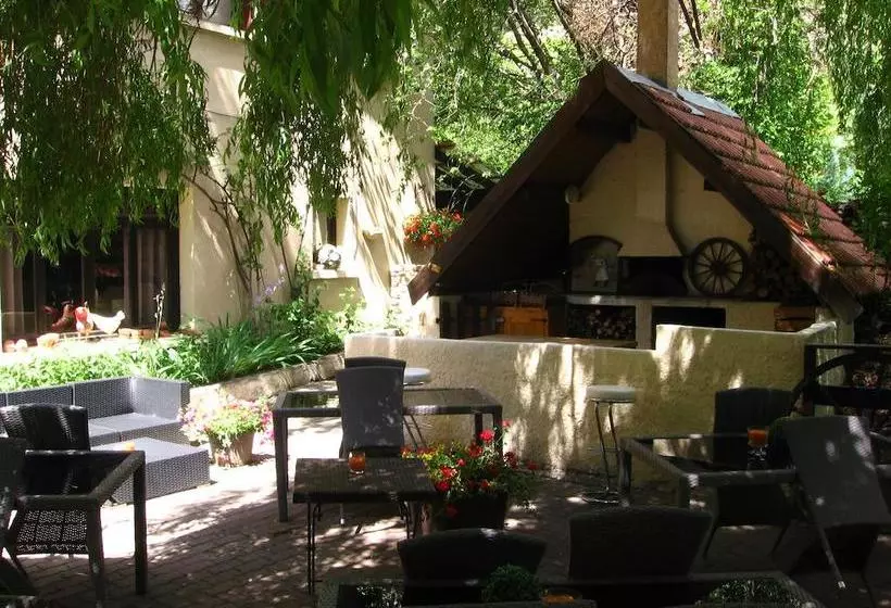 Hotelli & Restaurant Le Chalvet
