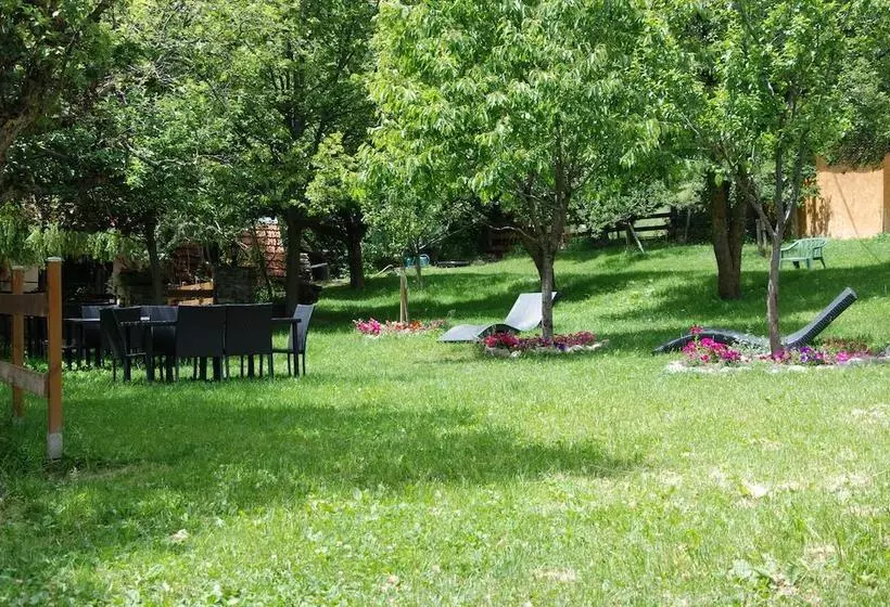 Hotelli & Restaurant Le Chalvet
