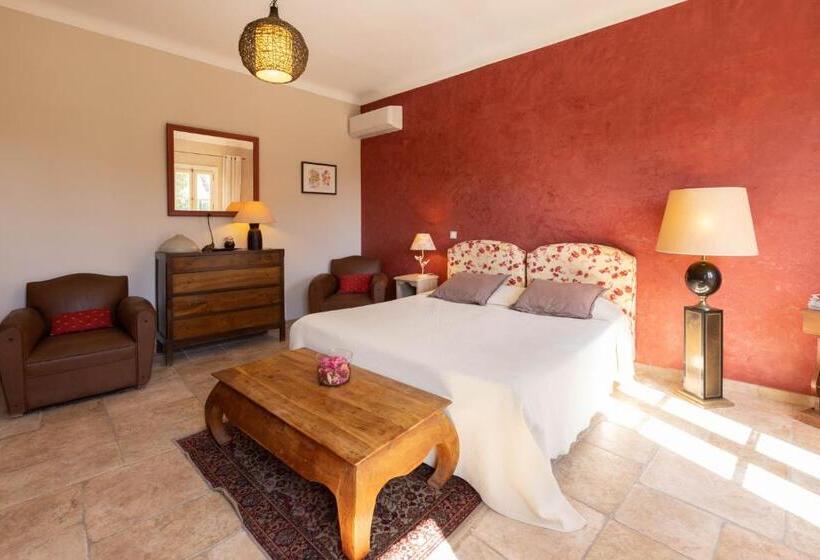 مبيت وإفطار Castel Enchanté