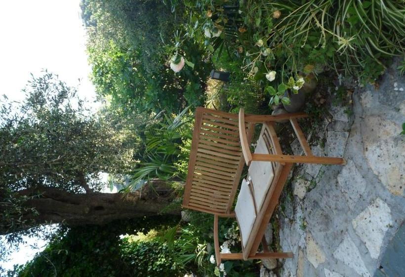 مبيت وإفطار Castel Enchanté