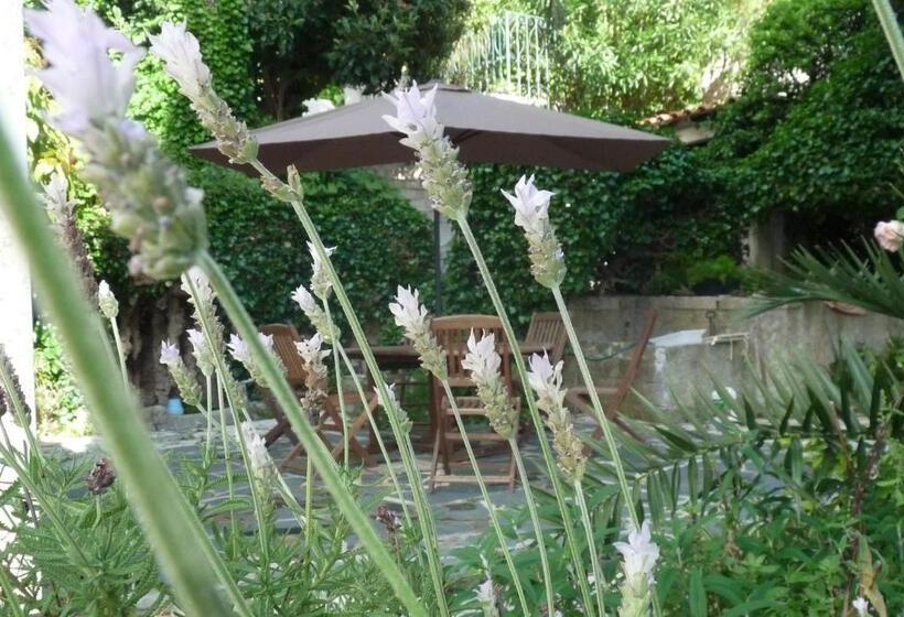 مبيت وإفطار Castel Enchanté