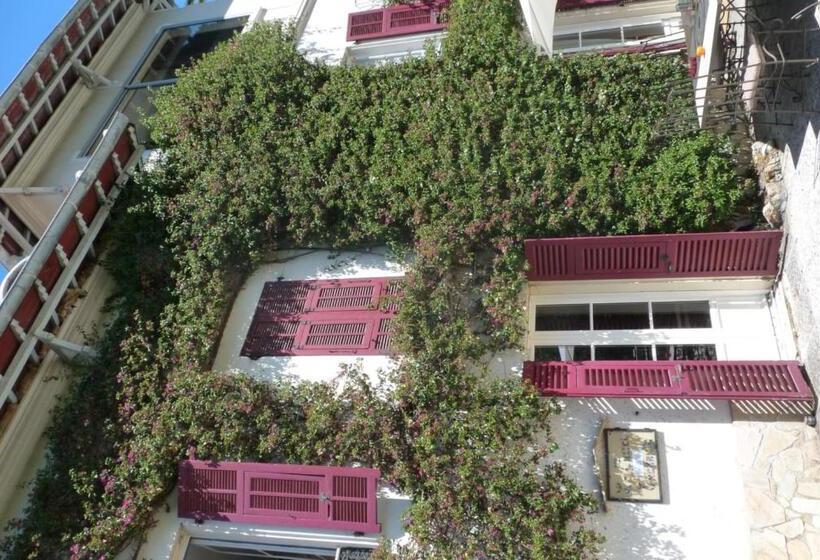 مبيت وإفطار Castel Enchanté