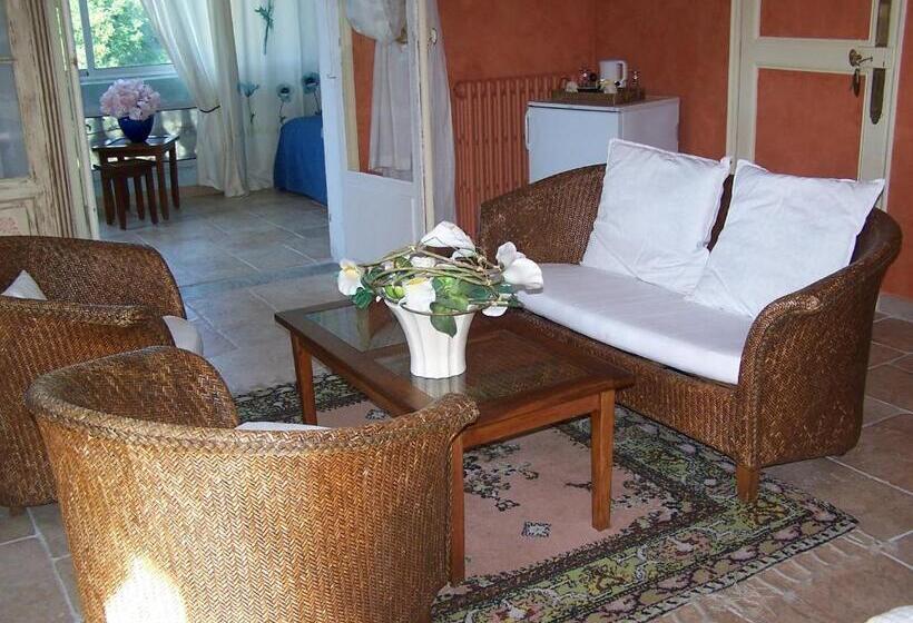 مبيت وإفطار Castel Enchanté