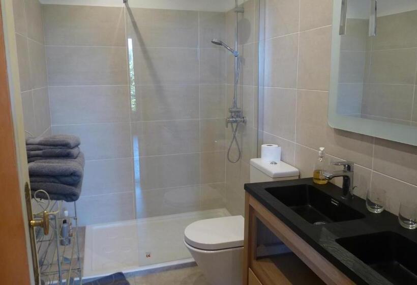 مبيت وإفطار Castel Enchanté