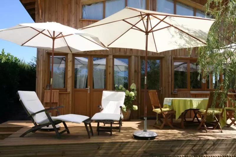 تختخواب و صبحانه Chambres Au Jardin