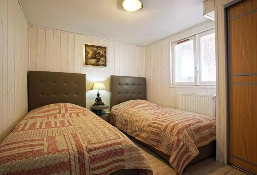 Aamiaismajoitus (B&B) Chambres D Hotes à Autun
