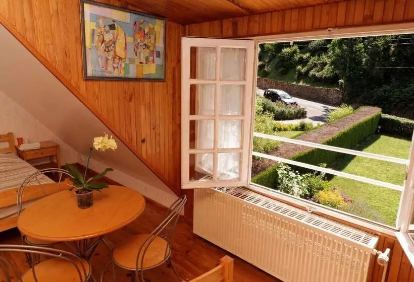 Aamiaismajoitus (B&B) Chambres D Hotes à Autun