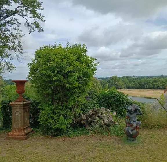 ベッドアンドブレックファースト Chambres D'hôtes Manoir De Montecler