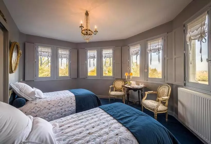 ベッドアンドブレックファースト Chambres D'hôtes Manoir De Montecler