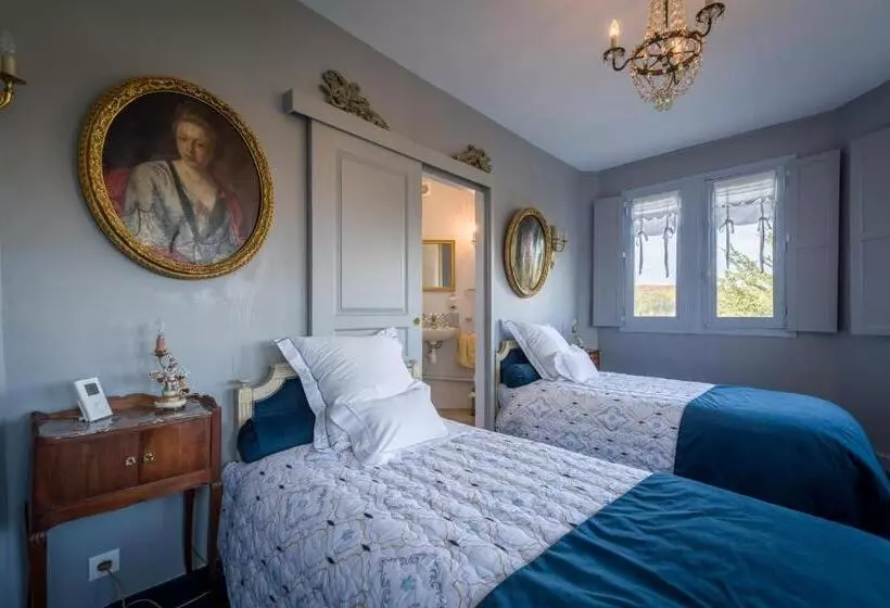 ベッドアンドブレックファースト Chambres D'hôtes Manoir De Montecler