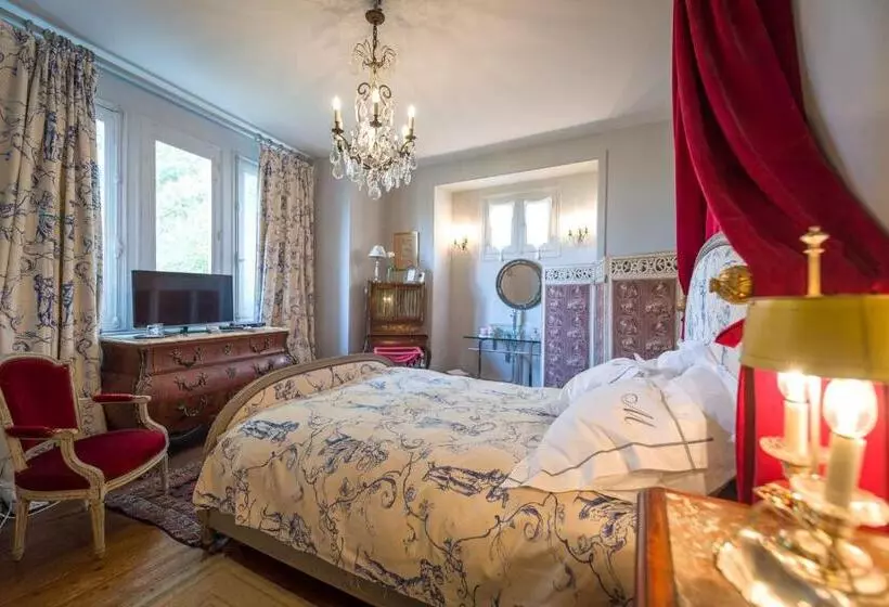 ベッドアンドブレックファースト Chambres D'hôtes Manoir De Montecler
