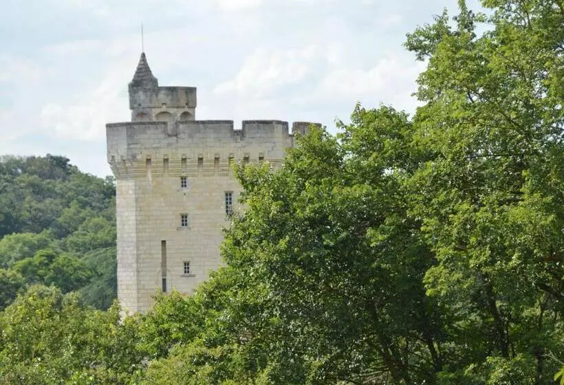 ベッドアンドブレックファースト Chambres D'hôtes Manoir De Montecler