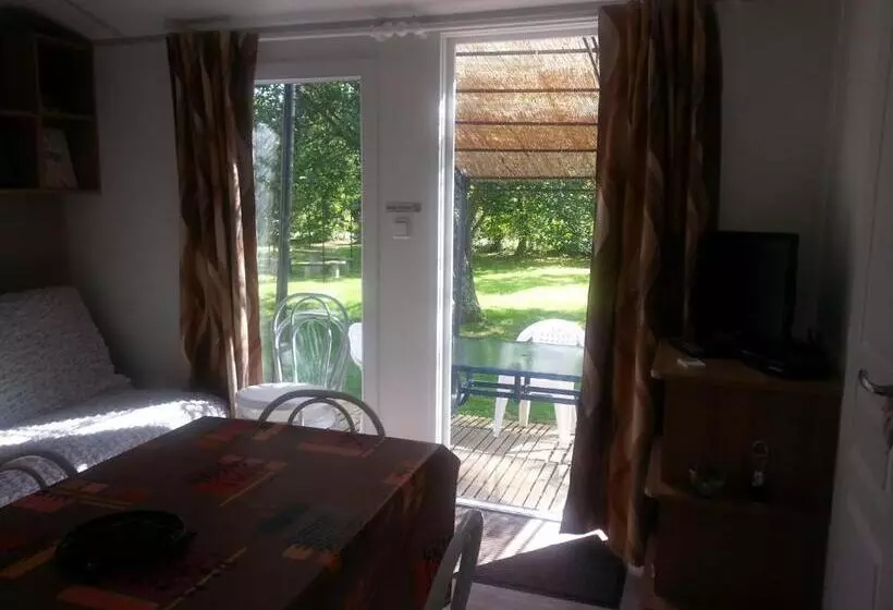Aamiaismajoitus (B&B) Chambres D'hôtes Sandrine Louis