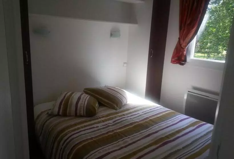 Aamiaismajoitus (B&B) Chambres D'hôtes Sandrine Louis
