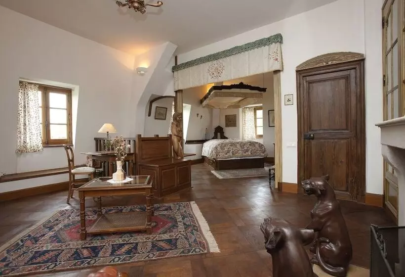 Aamiaismajoitus (B&B) Château De Flée