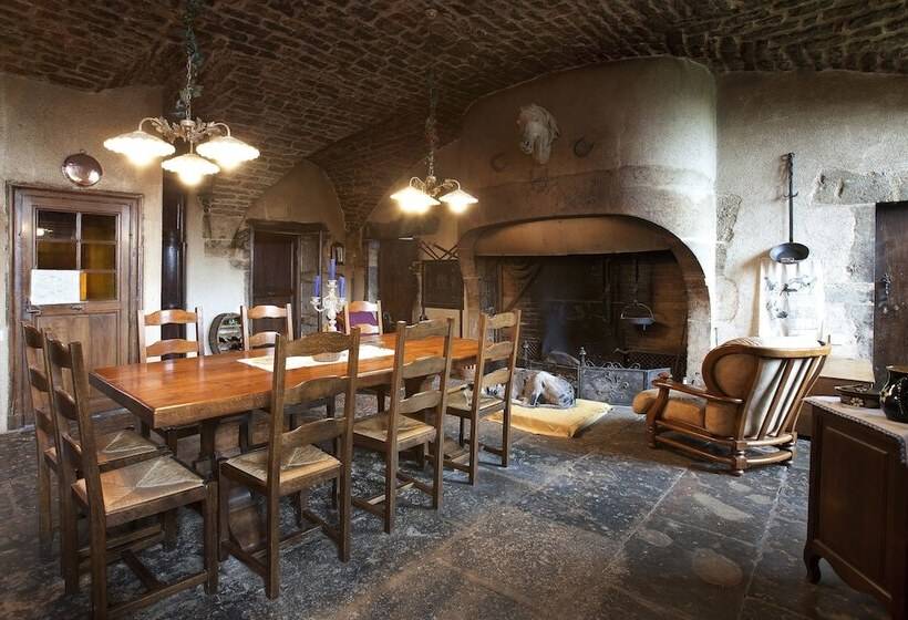 مبيت وإفطار Château De Flée