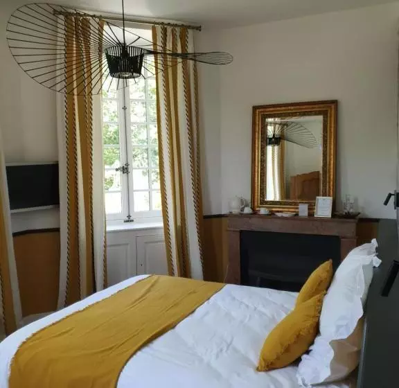 ベッドアンドブレックファースト Château Du Bois De La Noe