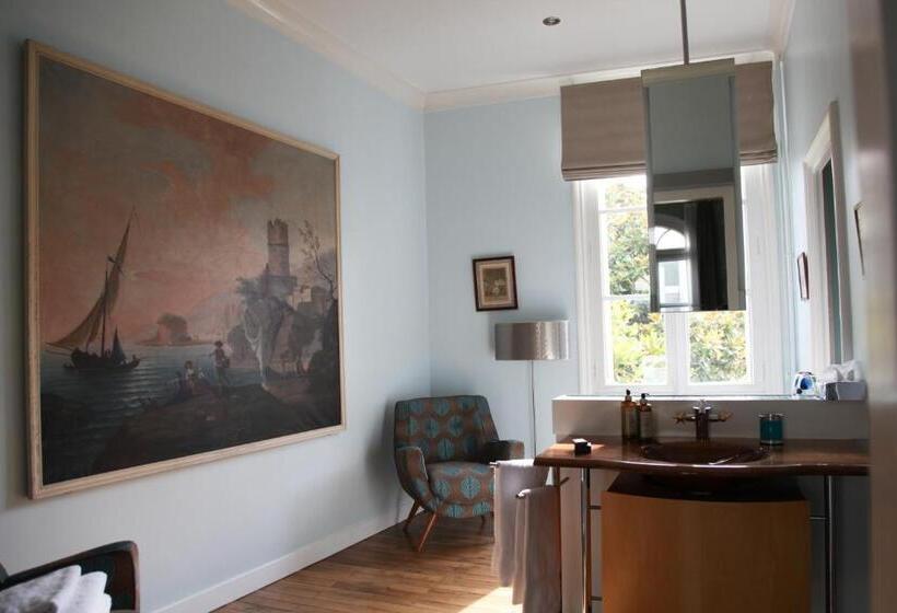 تختخواب و صبحانه La Maison Jules