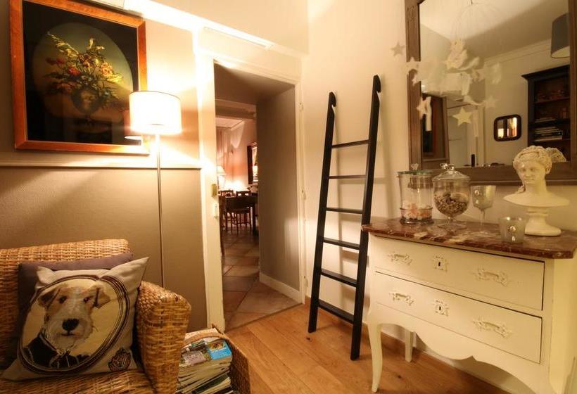 تختخواب و صبحانه La Villa Garenne