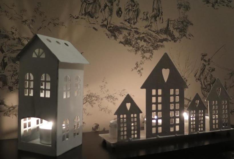 تختخواب و صبحانه La Villa Garenne