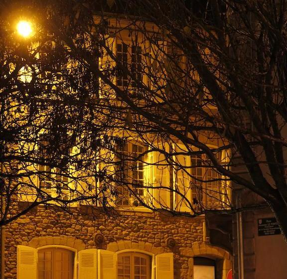 تختخواب و صبحانه La Villa Garenne