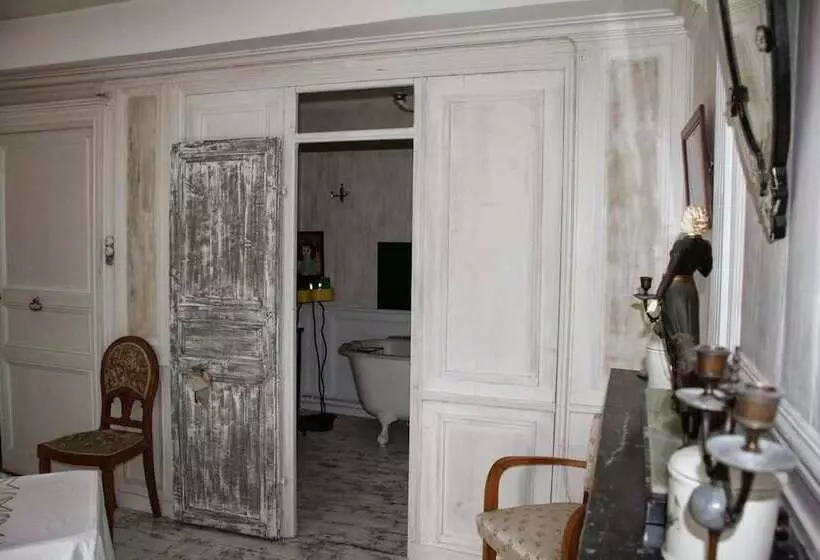 Aamiaismajoitus (B&B) Le Clos Du Prince
