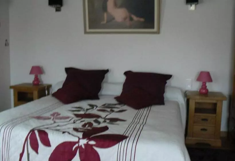 Aamiaismajoitus (B&B) Le Manoir Des Chapelles