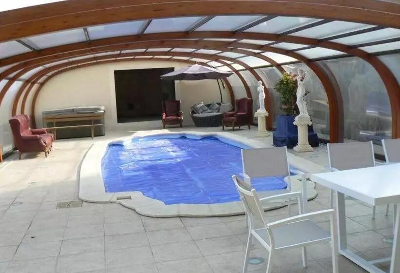 Aamiaismajoitus (B&B) Le Manoir Des Chapelles