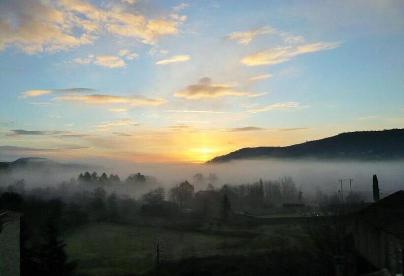 צימר Le Mas Des Loges   Les Vans / Chambonas