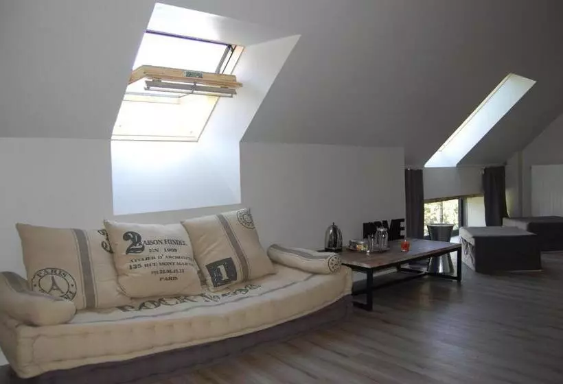 تختخواب و صبحانه Maison D Hotes & Gites Domaine De La Garaye