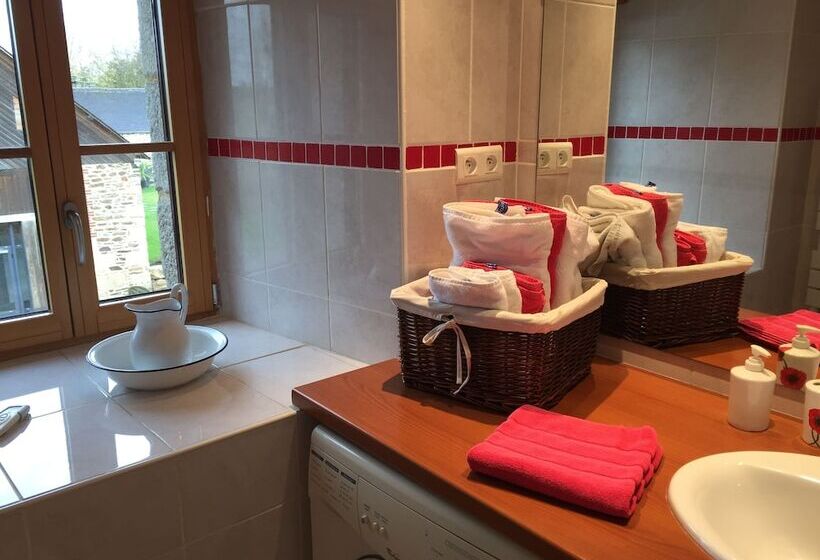 تختخواب و صبحانه Maison D Hotes & Gites Domaine De La Garaye