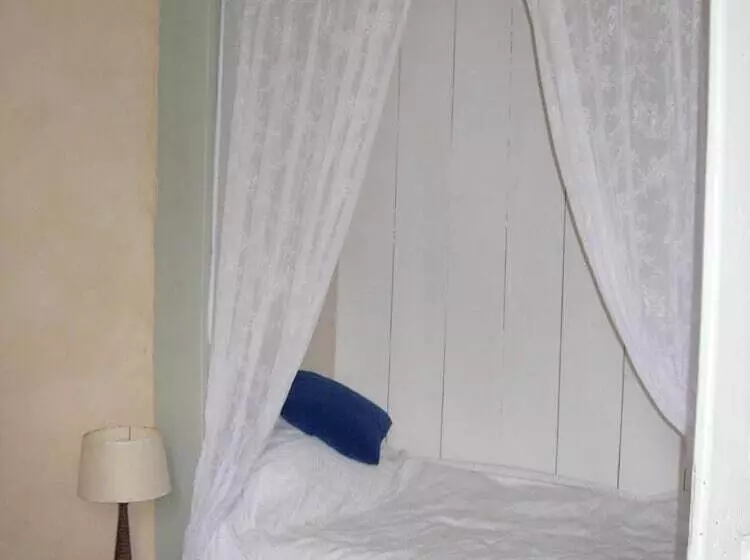 ベッドアンドブレックファースト Manoir De Belle Noë