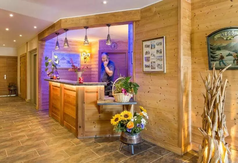 Hotelli Chalet Hôtel Le Beausoleil, The Originals Relais