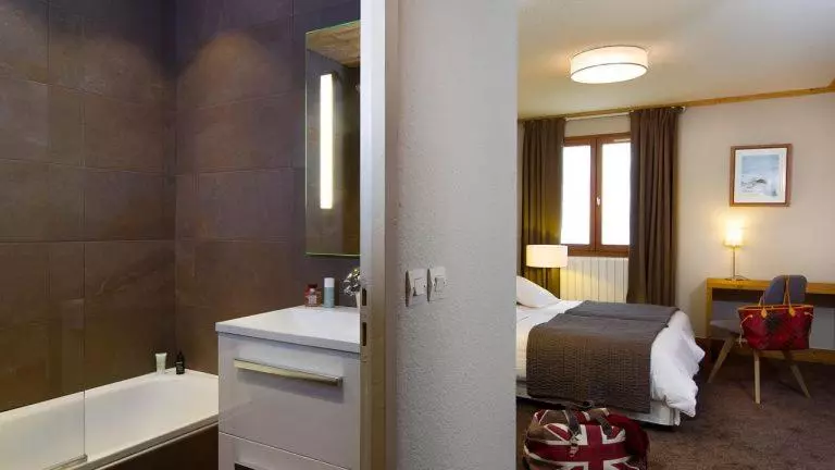 Hotel Hillary