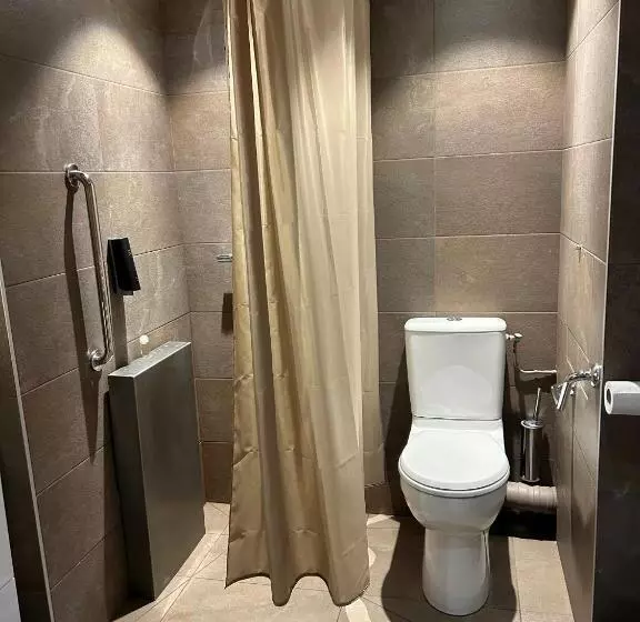 Hotel Hillary