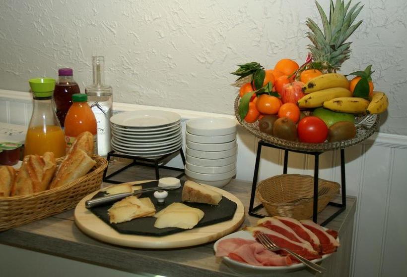 בית מלון כפרי Hôtel Les Castets D'ayré