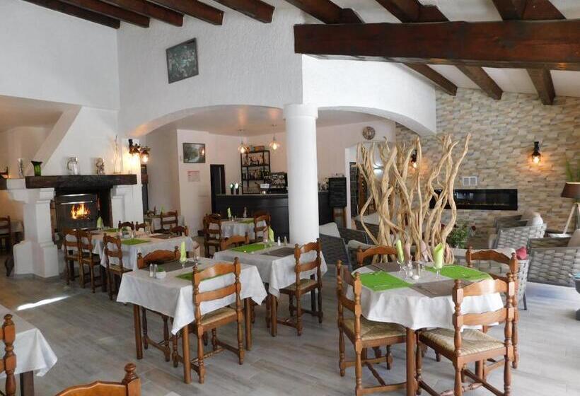 ホテル Hôtel Spa L Ermitage