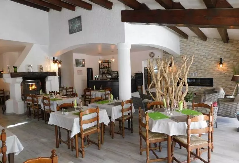 Hotelli Hôtel Spa L Ermitage