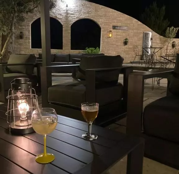 Hotelli Hôtel Spa L Ermitage