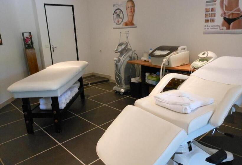 ホテル Hôtel Spa L Ermitage