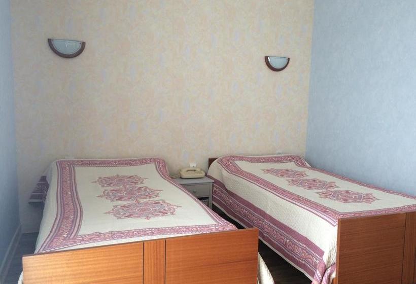 Отель Hôtel Restaurant Le Périgord