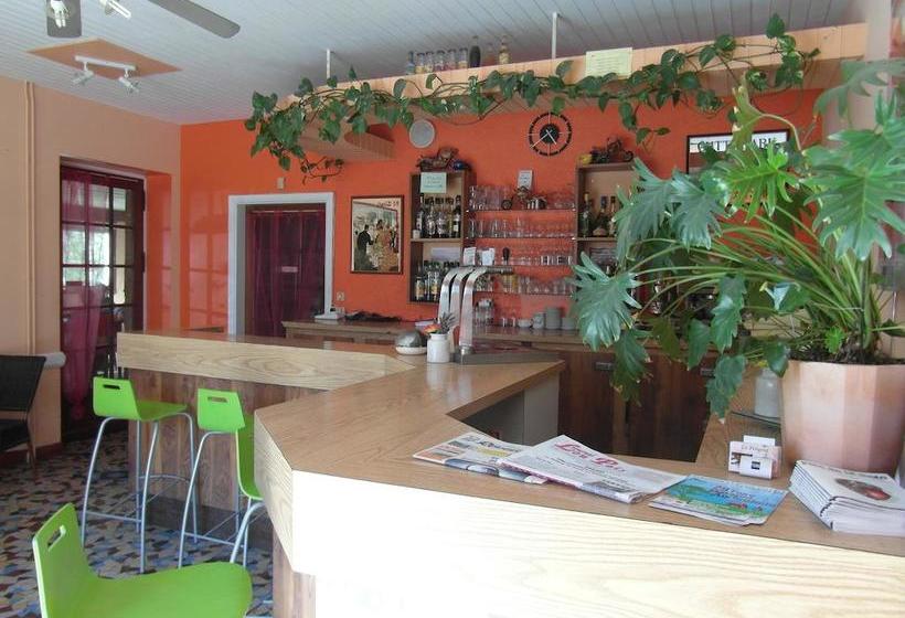 Отель Hôtel Restaurant Le Périgord