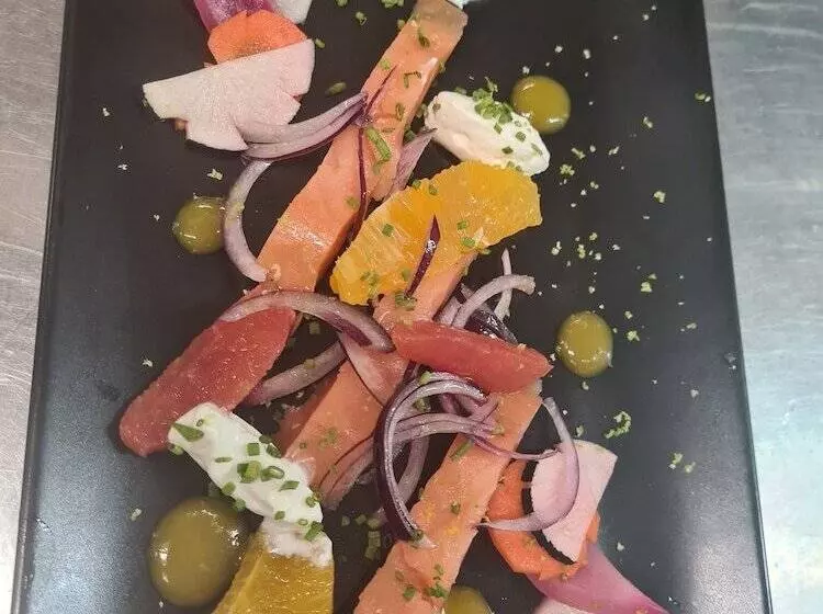 Hotelli Hôtel Restaurant Le Victor Hugo