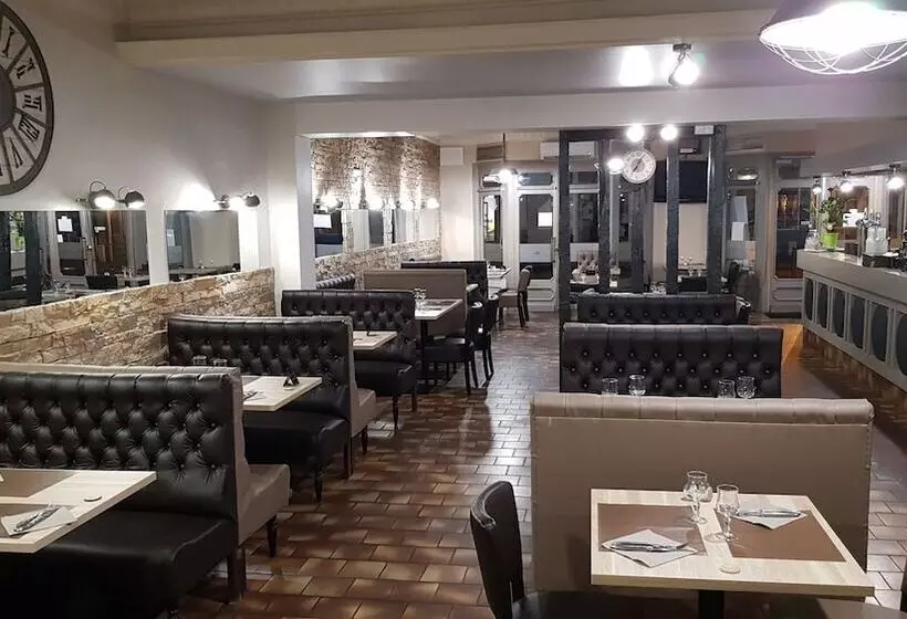 Hotelli Hôtel Restaurant Le Victor Hugo
