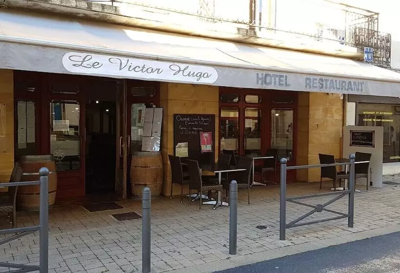 Hotelli Hôtel Restaurant Le Victor Hugo