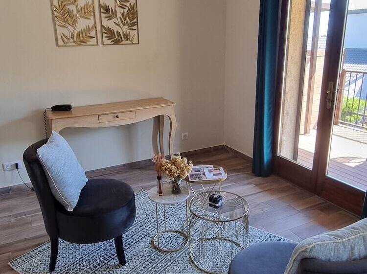 فندق Osteria A Stalla Sischese & Spa