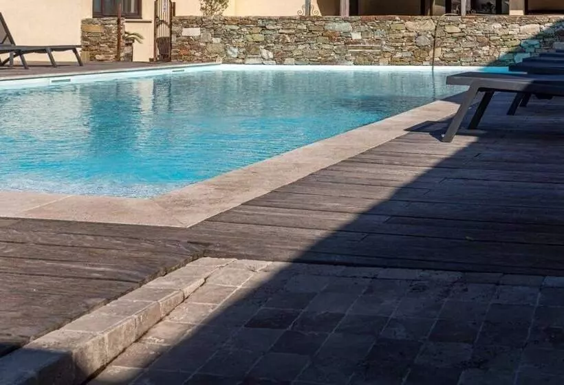 ホテル Osteria A Stalla Sischese & Spa